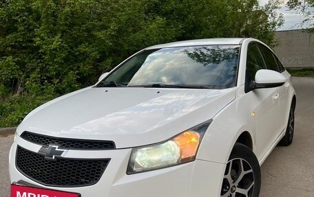 Chevrolet Cruze II, 2011 год, 670 000 рублей, 3 фотография