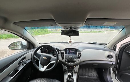 Chevrolet Cruze II, 2011 год, 670 000 рублей, 12 фотография