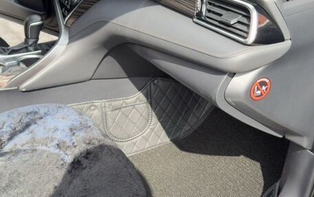 Toyota Camry, 2019 год, 3 250 000 рублей, 4 фотография