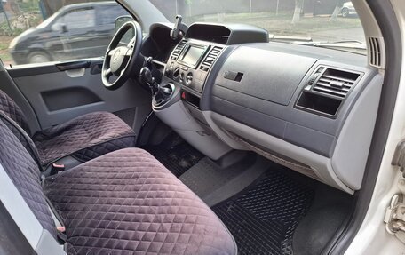 Volkswagen Transporter T5 рестайлинг, 2008 год, 1 200 000 рублей, 12 фотография