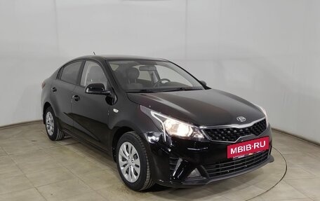 KIA Rio IV, 2021 год, 1 750 000 рублей, 3 фотография