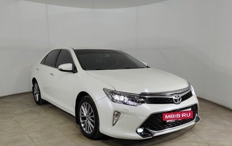 Toyota Camry, 2018 год, 2 611 000 рублей, 3 фотография