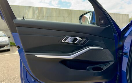 BMW 3 серия, 2019 год, 4 200 000 рублей, 15 фотография