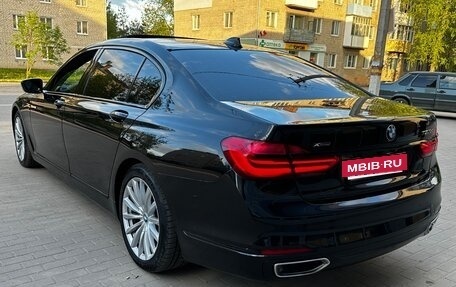BMW 7 серия, 2017 год, 3 300 000 рублей, 3 фотография