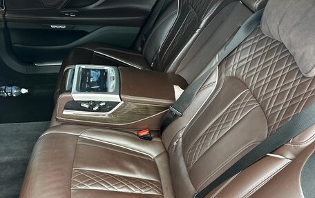 BMW 7 серия, 2017 год, 3 300 000 рублей, 27 фотография