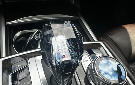 BMW 7 серия, 2017 год, 3 300 000 рублей, 32 фотография