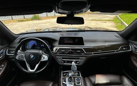 BMW 7 серия, 2017 год, 3 300 000 рублей, 29 фотография
