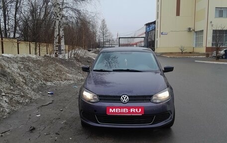 Volkswagen Polo VI (EU Market), 2011 год, 420 000 рублей, 2 фотография