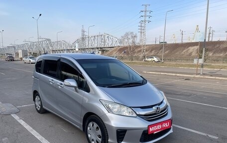 Honda Freed I, 2014 год, 1 255 000 рублей, 2 фотография
