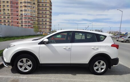 Toyota RAV4, 2013 год, 2 000 000 рублей, 2 фотография