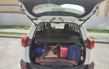 Toyota RAV4, 2013 год, 2 000 000 рублей, 9 фотография