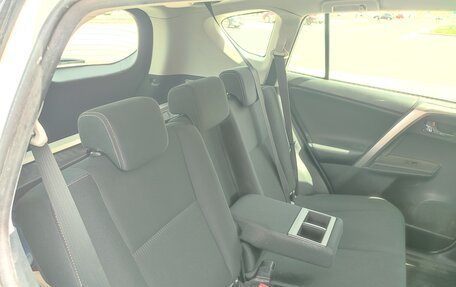 Toyota RAV4, 2013 год, 2 000 000 рублей, 16 фотография