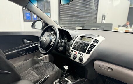 KIA cee'd I рестайлинг, 2009 год, 629 000 рублей, 13 фотография