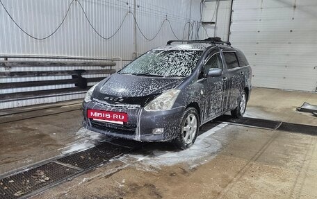 Toyota Wish II, 2005 год, 970 000 рублей, 5 фотография