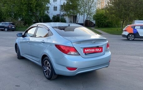Hyundai Solaris II рестайлинг, 2011 год, 800 000 рублей, 9 фотография