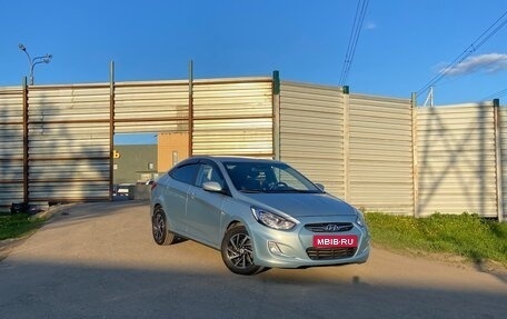 Hyundai Solaris II рестайлинг, 2011 год, 800 000 рублей, 14 фотография
