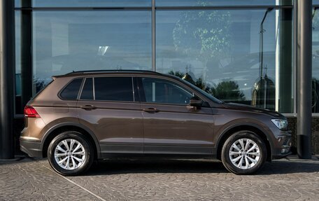 Volkswagen Tiguan II, 2019 год, 2 199 000 рублей, 5 фотография