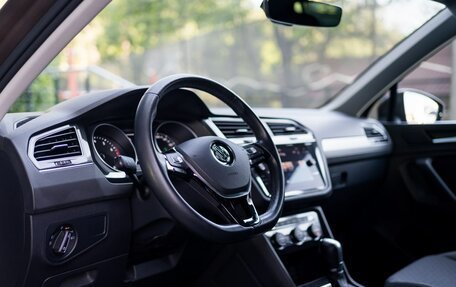 Volkswagen Tiguan II, 2019 год, 2 199 000 рублей, 9 фотография