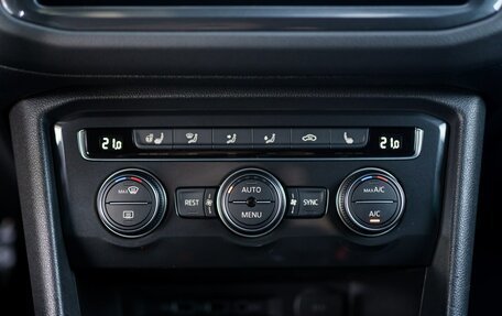 Volkswagen Tiguan II, 2019 год, 2 199 000 рублей, 14 фотография
