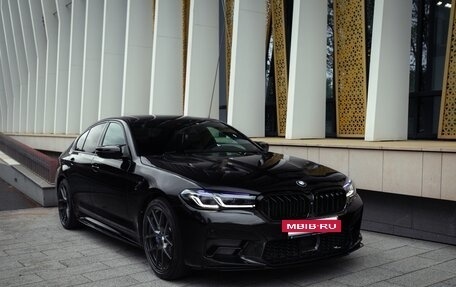 BMW 5 серия, 2019 год, 5 250 000 рублей, 2 фотография