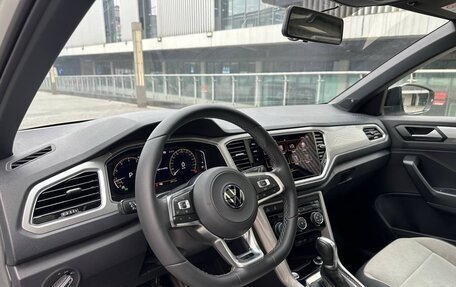 Volkswagen T-Roc I, 2021 год, 2 150 000 рублей, 15 фотография