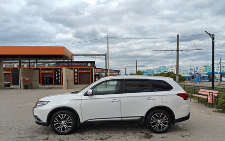 Mitsubishi Outlander III рестайлинг 3, 2016 год, 1 750 000 рублей, 10 фотография