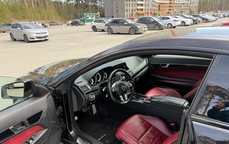 Mercedes-Benz E-Класс, 2013 год, 2 100 000 рублей, 10 фотография