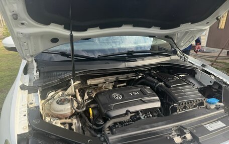 Volkswagen Tiguan II, 2018 год, 3 250 000 рублей, 5 фотография