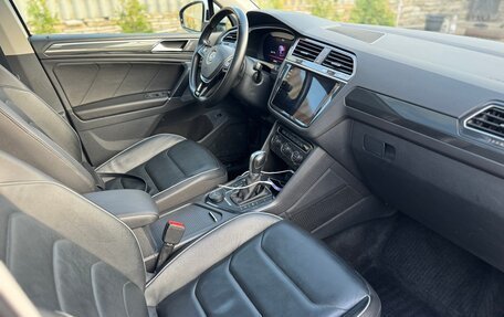 Volkswagen Tiguan II, 2018 год, 3 250 000 рублей, 13 фотография