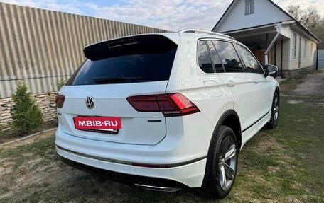 Volkswagen Tiguan II, 2018 год, 3 250 000 рублей, 24 фотография