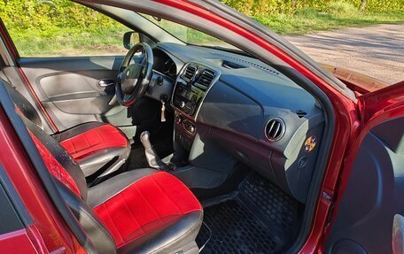 Renault Sandero II рестайлинг, 2016 год, 960 000 рублей, 3 фотография