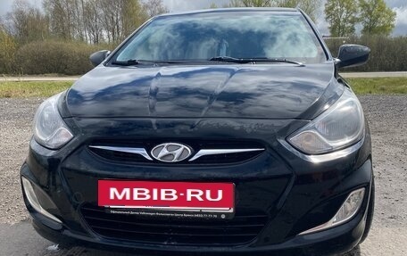 Hyundai Solaris II рестайлинг, 2014 год, 950 000 рублей, 22 фотография