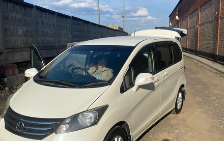 Honda Freed I, 2011 год, 1 190 000 рублей, 9 фотография