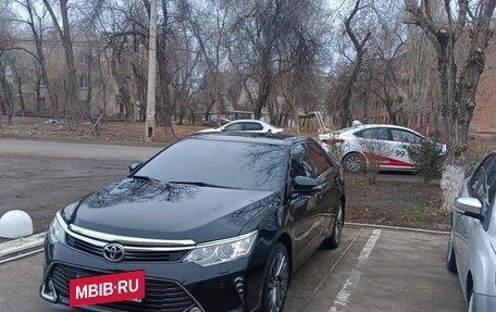 Toyota Camry, 2015 год, 2 130 000 рублей, 2 фотография