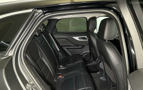 Jaguar F-Pace, 2017 год, 2 917 600 рублей, 8 фотография