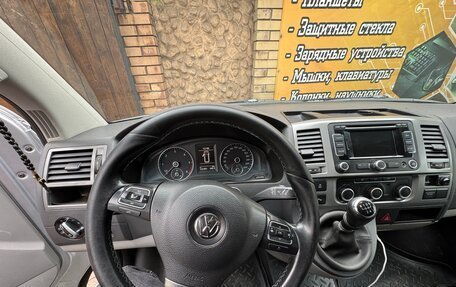 Volkswagen Transporter T5 рестайлинг, 2015 год, 1 700 000 рублей, 8 фотография