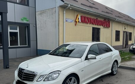 Mercedes-Benz E-Класс, 2011 год, 1 600 000 рублей, 3 фотография