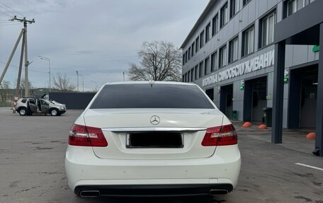 Mercedes-Benz E-Класс, 2011 год, 1 600 000 рублей, 6 фотография