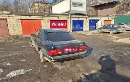 Mercedes-Benz E-Класс, 1997 год, 420 000 рублей, 7 фотография