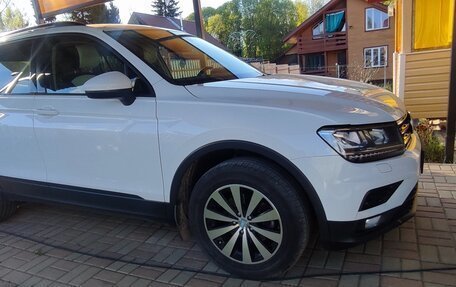 Volkswagen Tiguan II, 2020 год, 2 500 000 рублей, 11 фотография