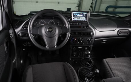 Chevrolet Niva I рестайлинг, 2019 год, 999 000 рублей, 6 фотография