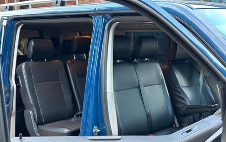 Volkswagen Caravelle T6 рестайлинг, 2018 год, 3 300 000 рублей, 12 фотография