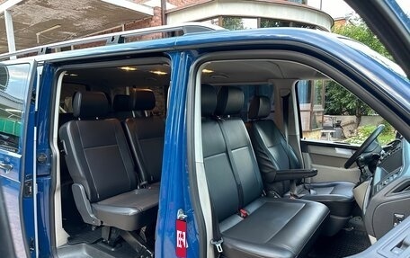 Volkswagen Caravelle T6 рестайлинг, 2018 год, 3 300 000 рублей, 13 фотография