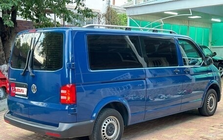Volkswagen Caravelle T6 рестайлинг, 2018 год, 3 300 000 рублей, 3 фотография