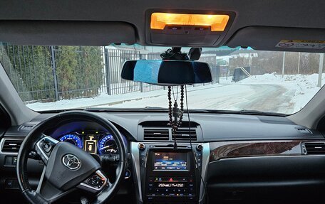 Toyota Camry, 2016 год, 2 250 000 рублей, 6 фотография