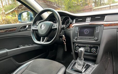 Skoda Superb III рестайлинг, 2013 год, 1 400 000 рублей, 18 фотография