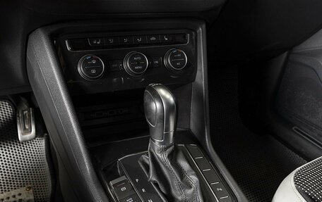 Volkswagen Tiguan II, 2019 год, 2 450 000 рублей, 5 фотография