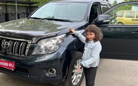 Toyota Land Cruiser Prado 150 рестайлинг 2, 2011 год, 2 950 000 рублей, 2 фотография