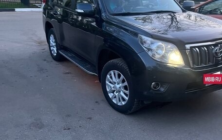 Toyota Land Cruiser Prado 150 рестайлинг 2, 2011 год, 2 950 000 рублей, 4 фотография