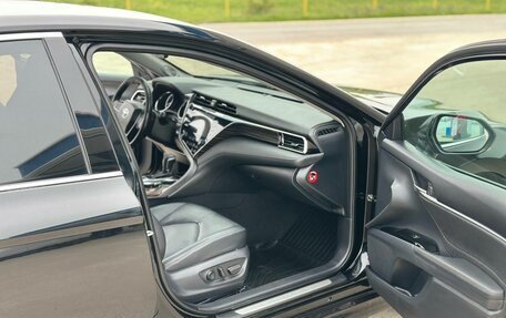 Toyota Camry, 2019 год, 2 550 000 рублей, 7 фотография